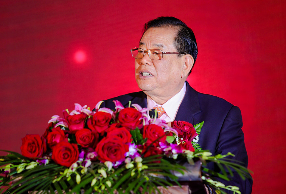德業(yè)人將用心堅(jiān)守使命,<br>為實(shí)現(xiàn)夢(mèng)想不懼櫛風(fēng)沐雨、砥礪前行。